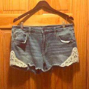Light wash denim shorts, Mossimo, 16